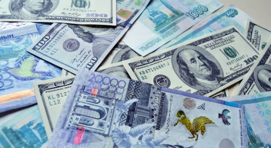 Курсы валют на 10 октября: курс доллара - 390.09, курс ...